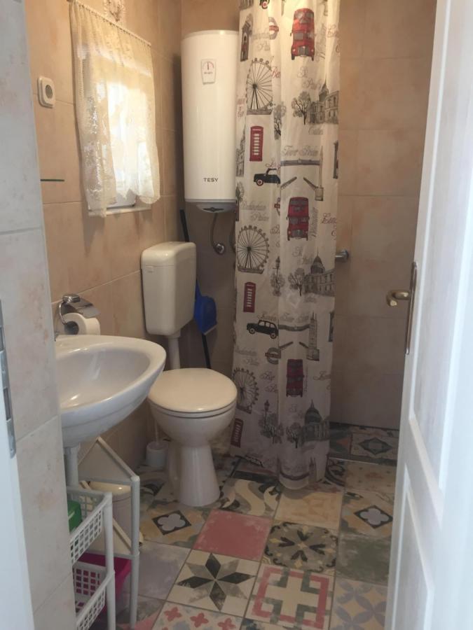 Vintage House For Rent 60M From Sea Leilighet Baška Voda Eksteriør bilde