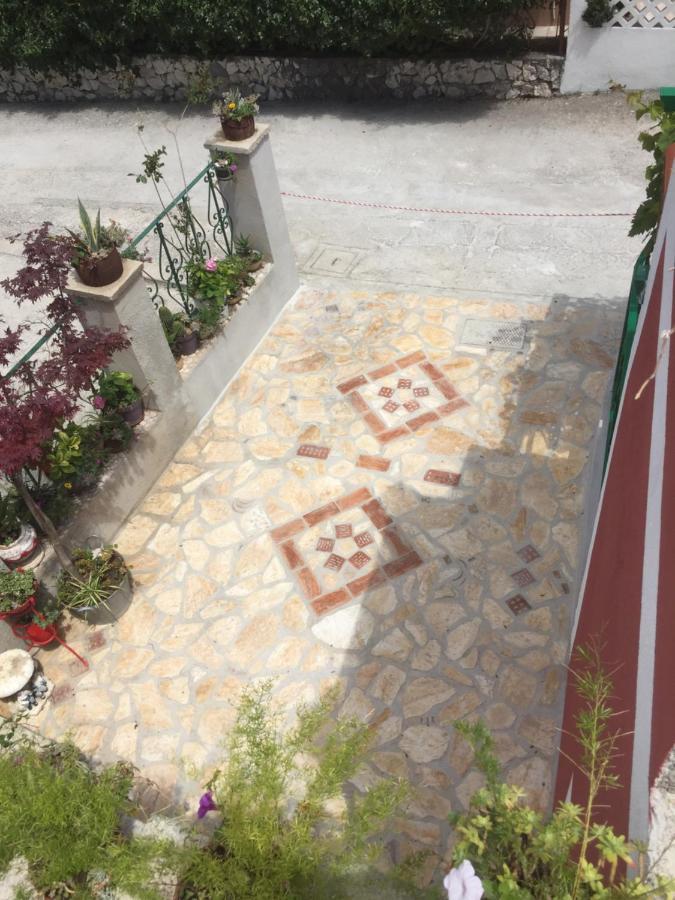 Vintage House For Rent 60M From Sea Leilighet Baška Voda Eksteriør bilde