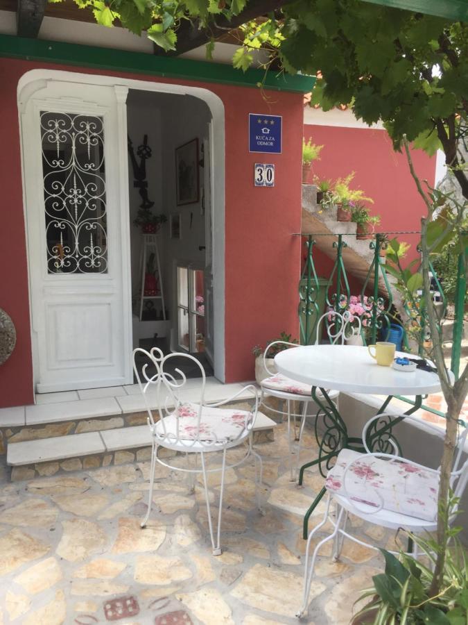 Vintage House For Rent 60M From Sea Leilighet Baška Voda Eksteriør bilde