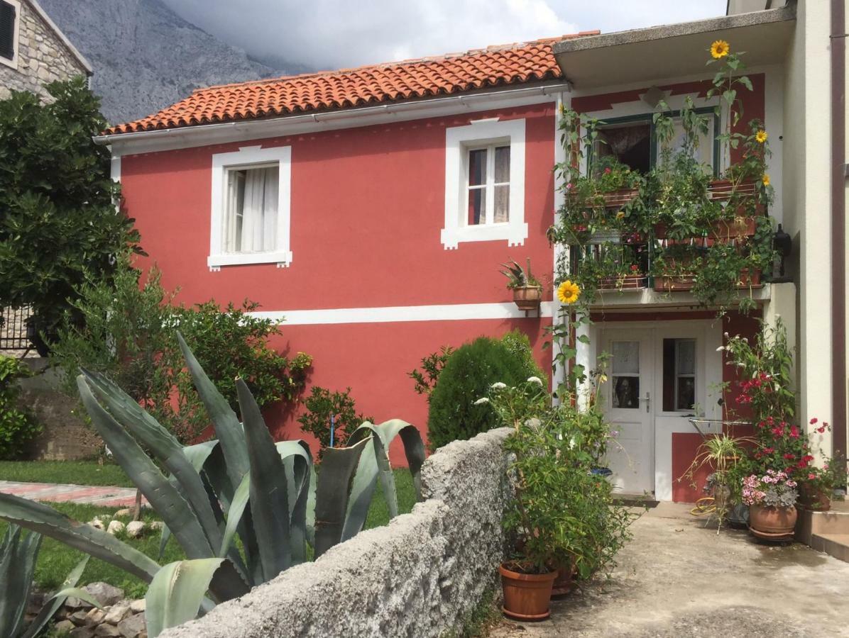 Vintage House For Rent 60M From Sea Leilighet Baška Voda Eksteriør bilde